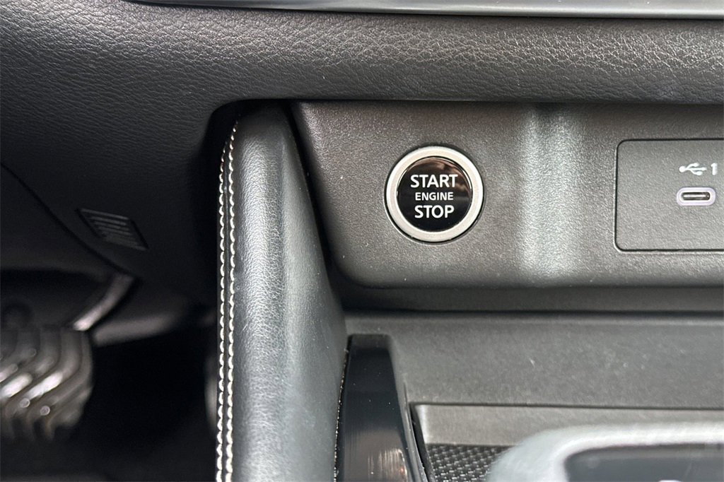 Used 2023 Nissan Rogue SL w/ SL Premium Package image 24