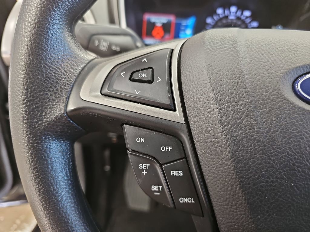 Used 2020 Ford Fusion SE FWD image 16
