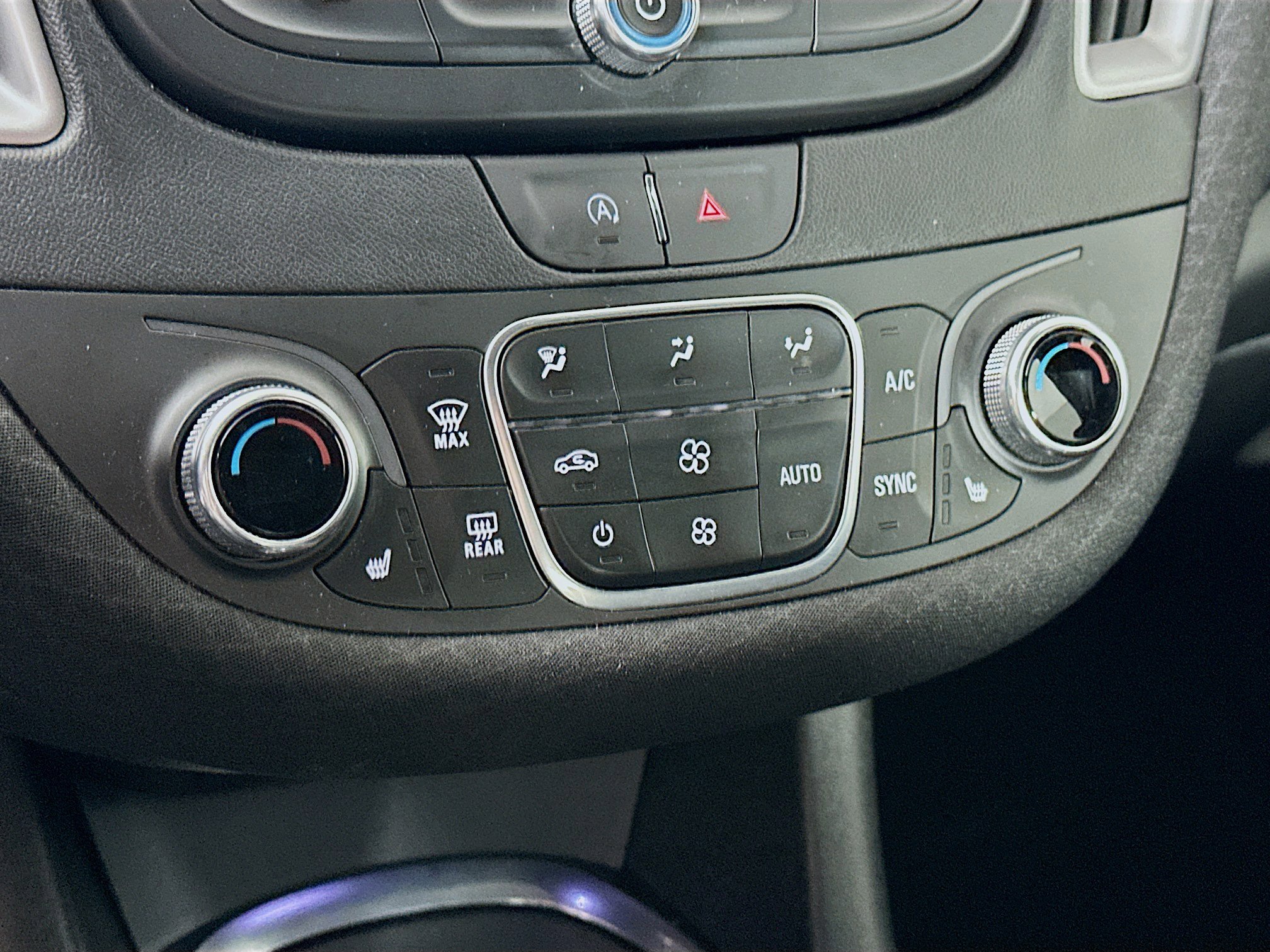 Used 2024 Chevrolet Malibu LT image 23