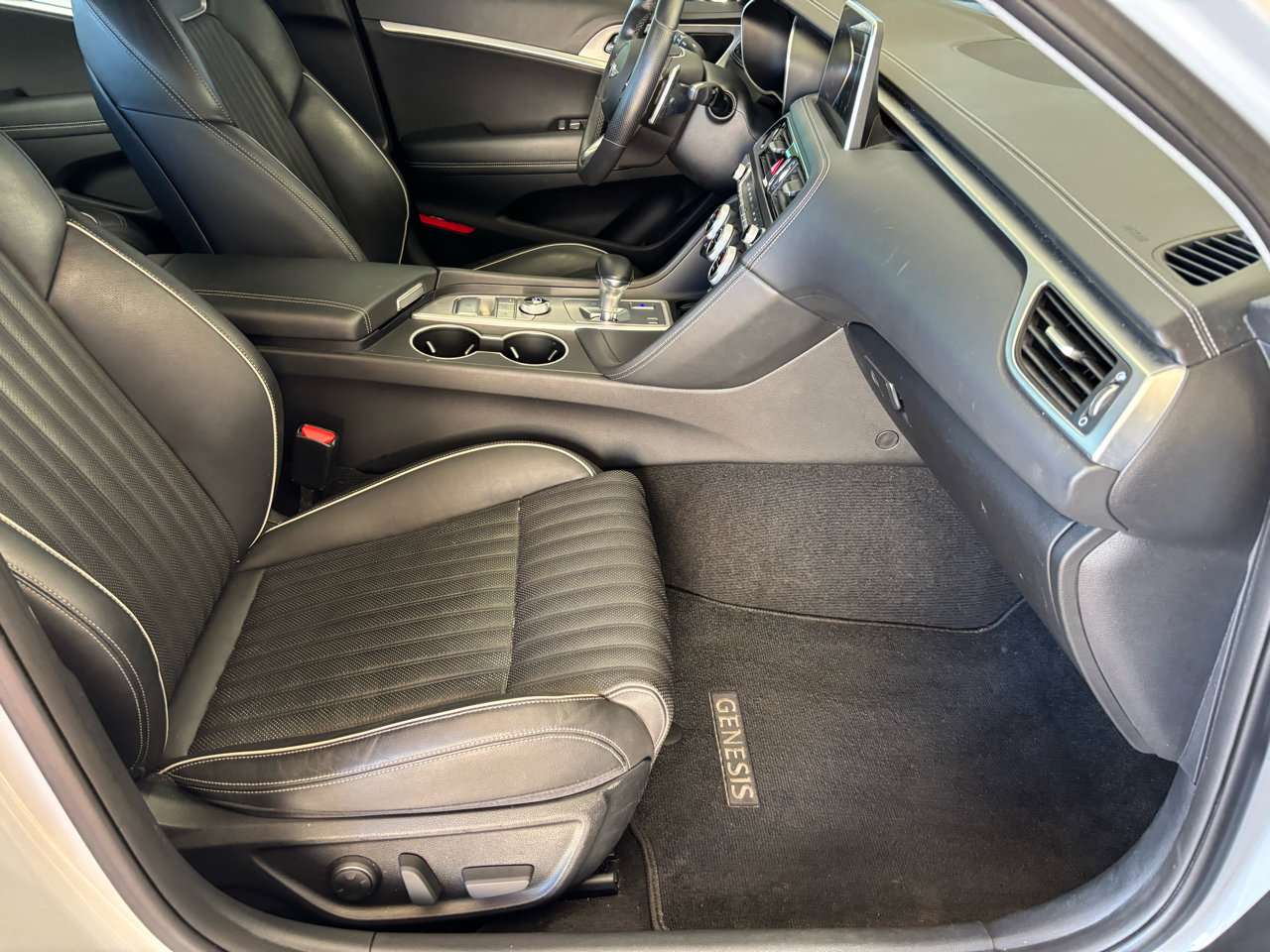 Used 2019 Genesis G70 3.3T Advanced w/ Elite Package image 22