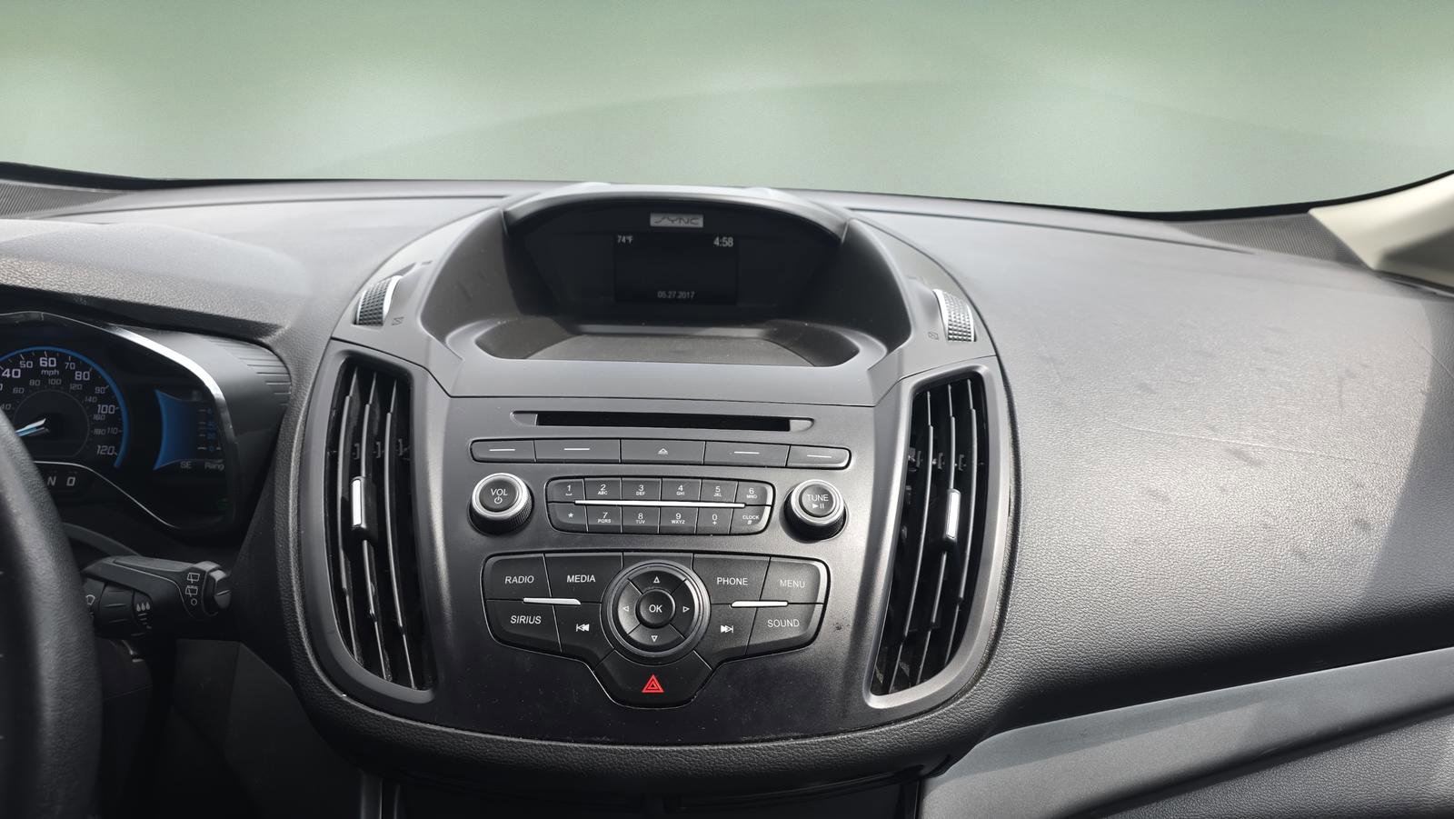 Used 2017 Ford C-MAX SE FWD image 11