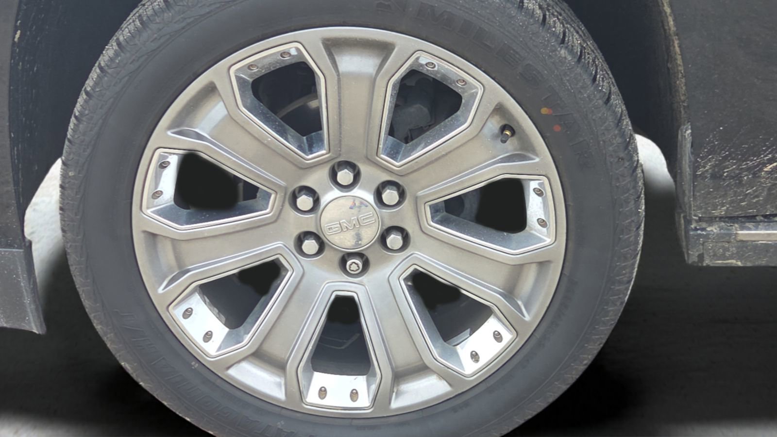 Used 2019 GMC Yukon Denali w/ Denali Ultimate Package image 19