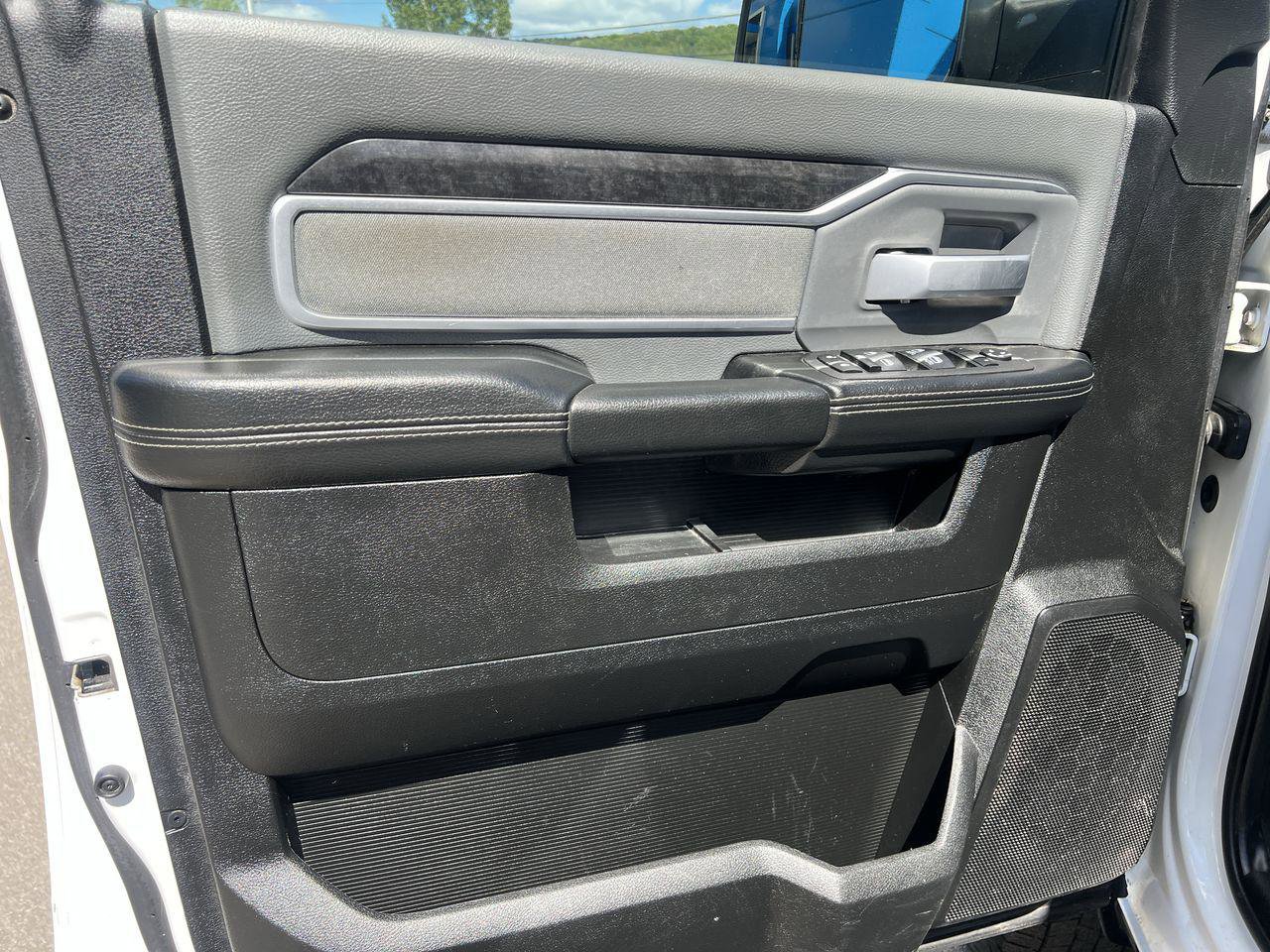 Used 2022 RAM 2500 Big Horn image 22