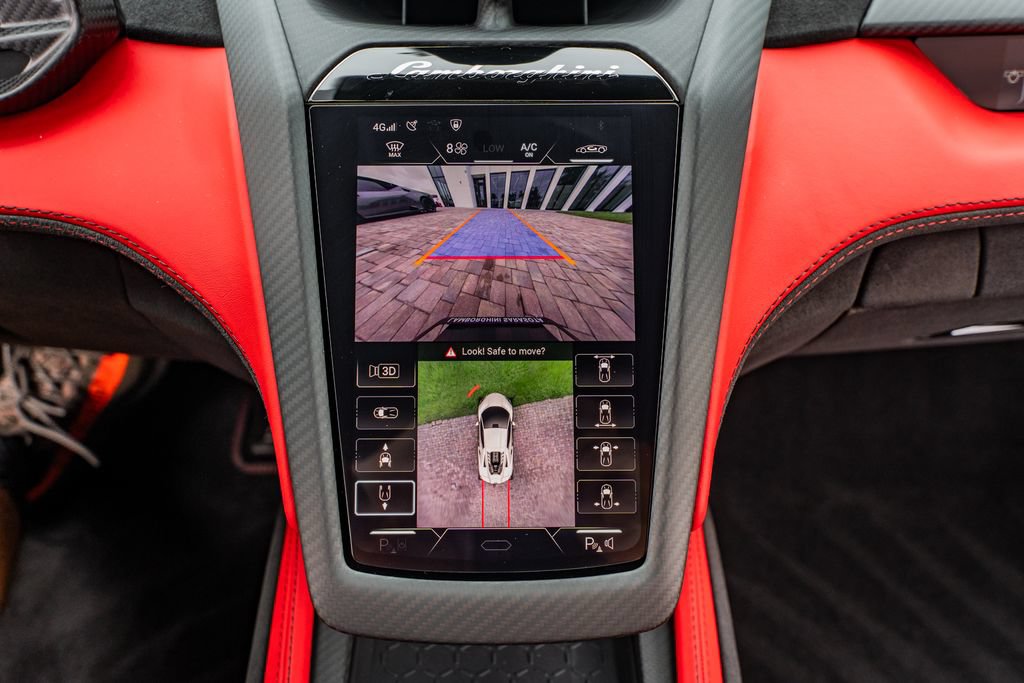 Used 2025 Lamborghini Revuelto AWD/4WD image 28