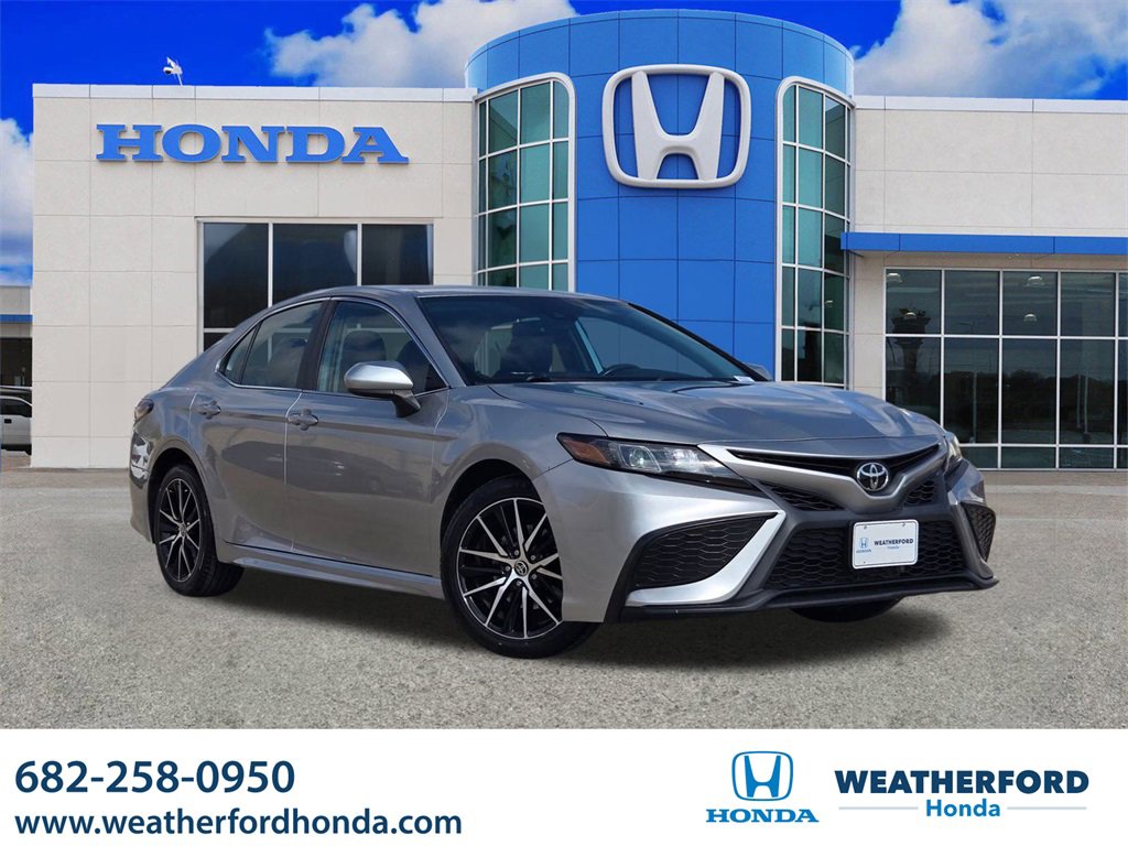 Used 2021 Toyota Camry SE video 1