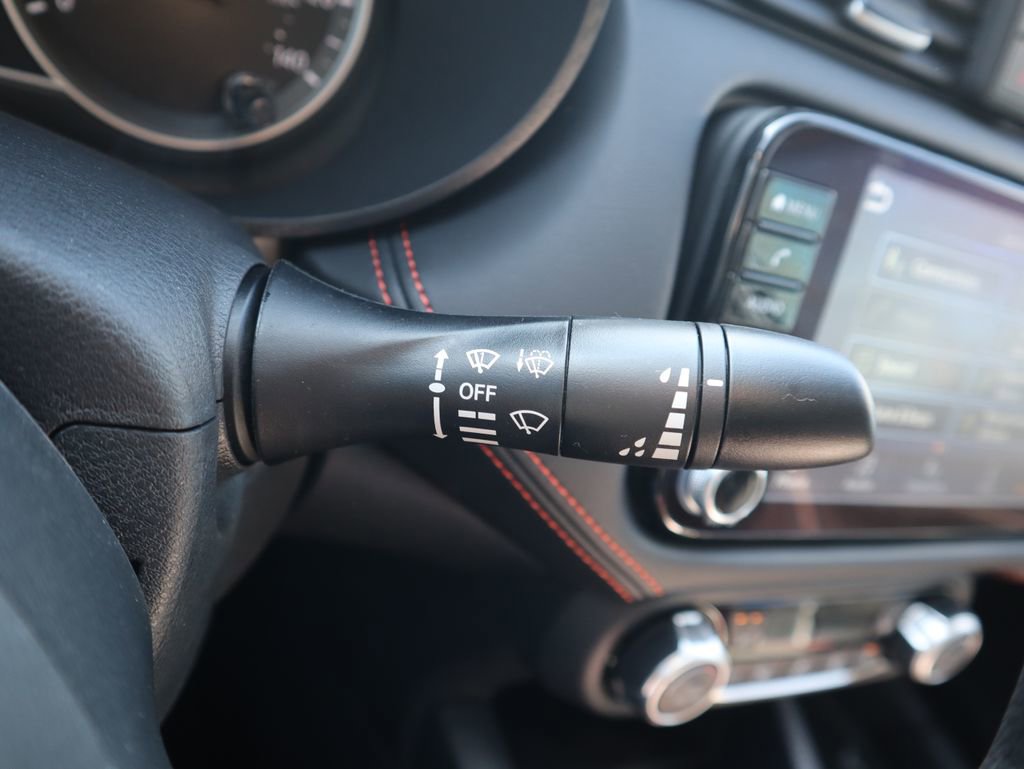 New 2025 Nissan Versa SR w/ Trunk Package image 19