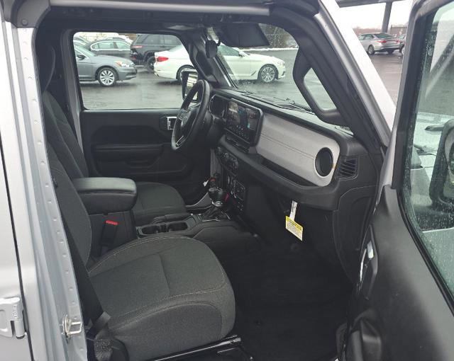 Used 2024 Jeep Wrangler Unlimited w/ Convenience Group image 11