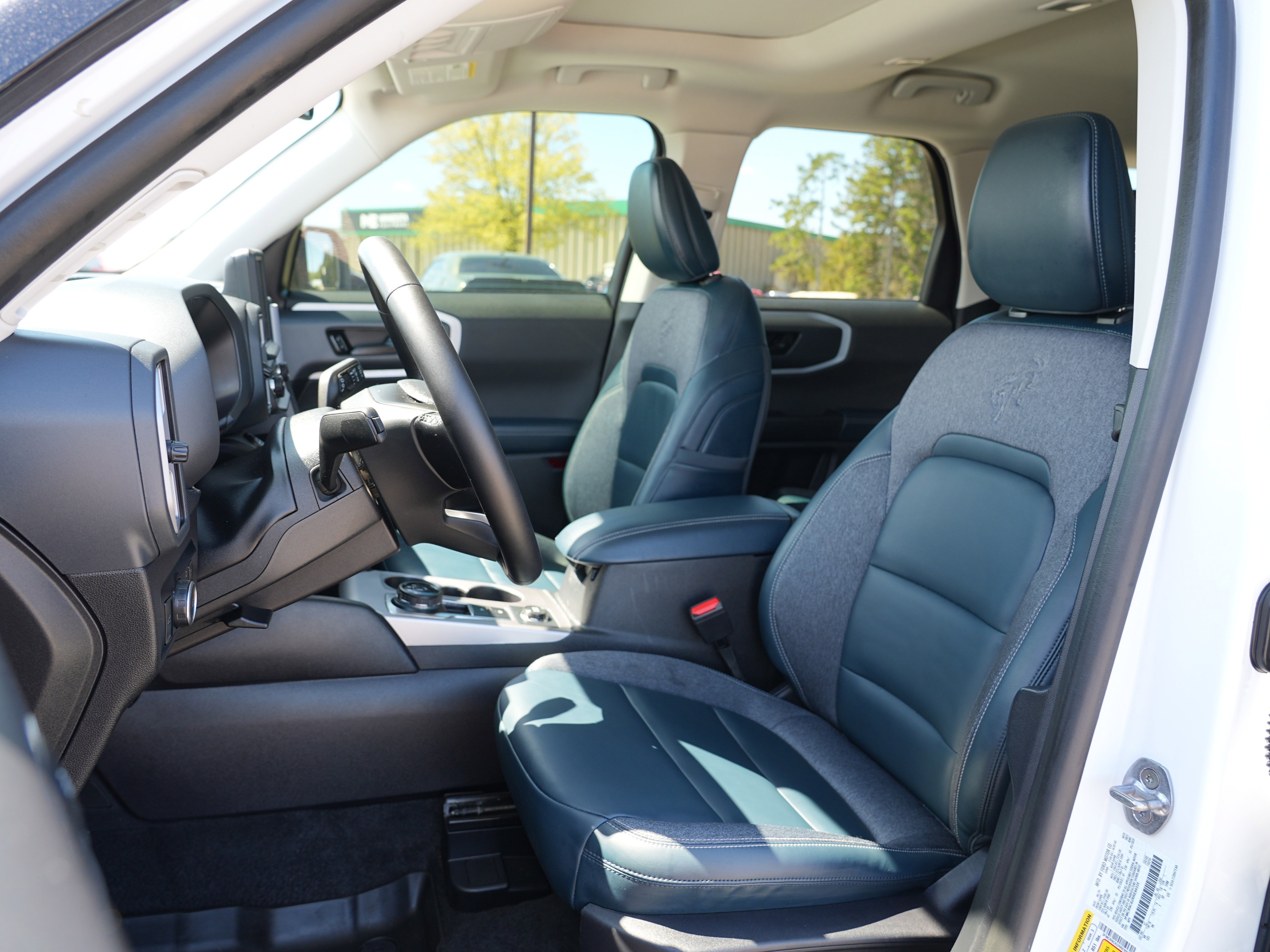 Used 2024 Ford Bronco Sport Outer Banks w/ Tech Package AWD/4WD image 12