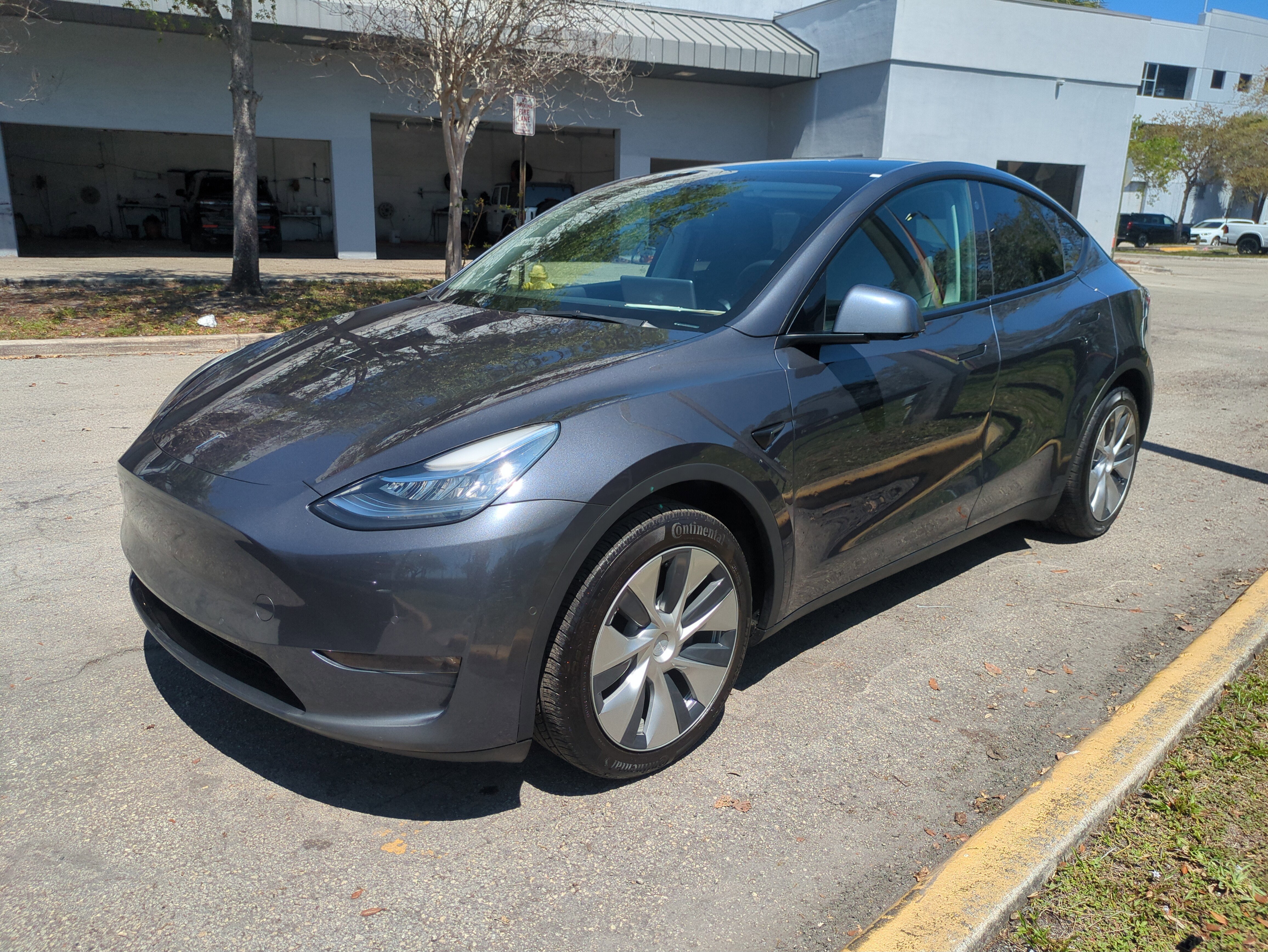 Used 2021 Tesla Model Y Long Range image 9