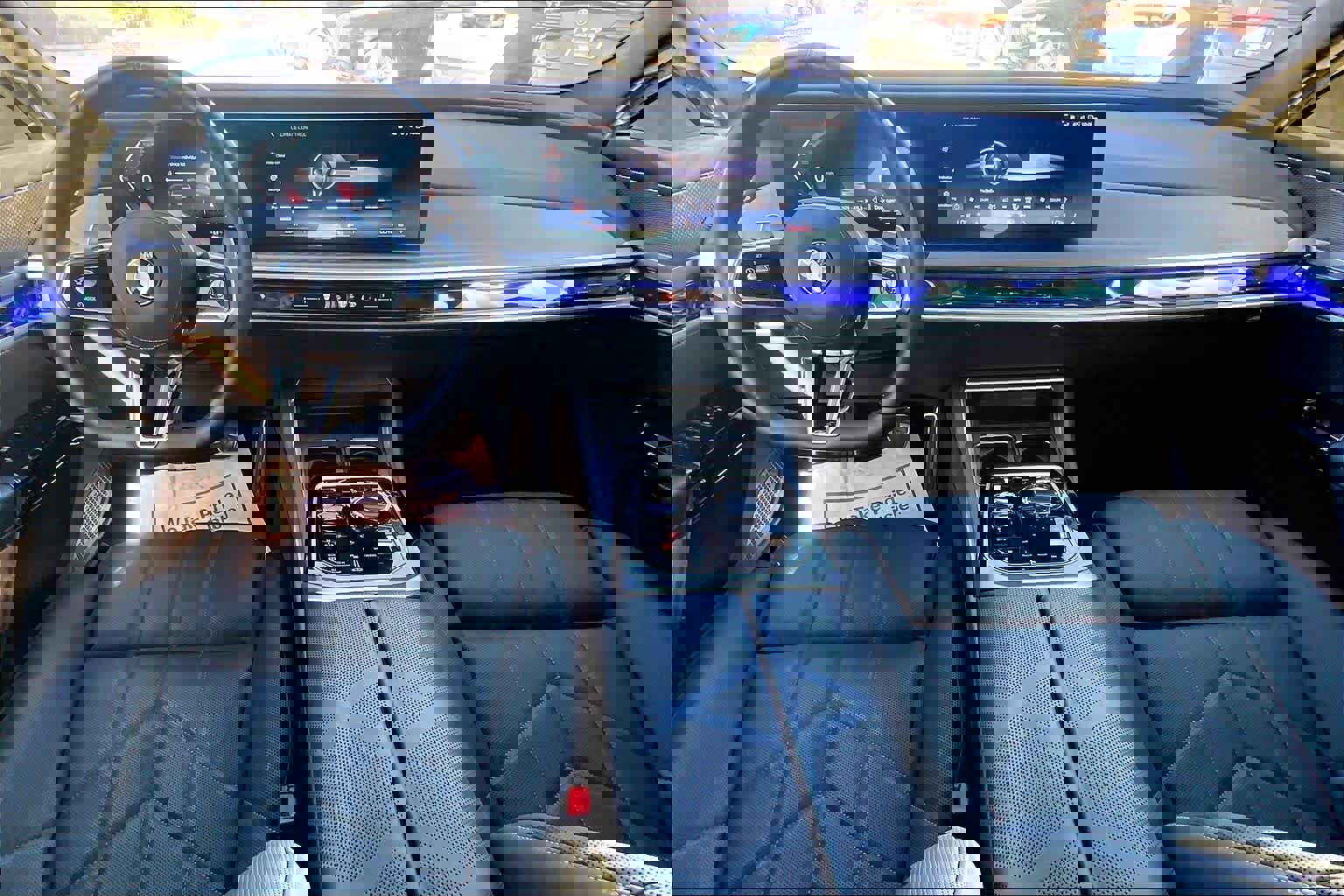 New 2025 BMW 760i xDrive w/ Luxury Rear Seating Package image 5