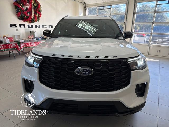 New 2026 Ford Explorer ST-Line w/ ST-Line Street Pack image 3