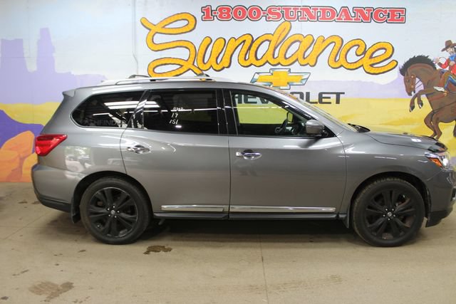 Used 2019 Nissan Pathfinder Platinum AWD/4WD image 1