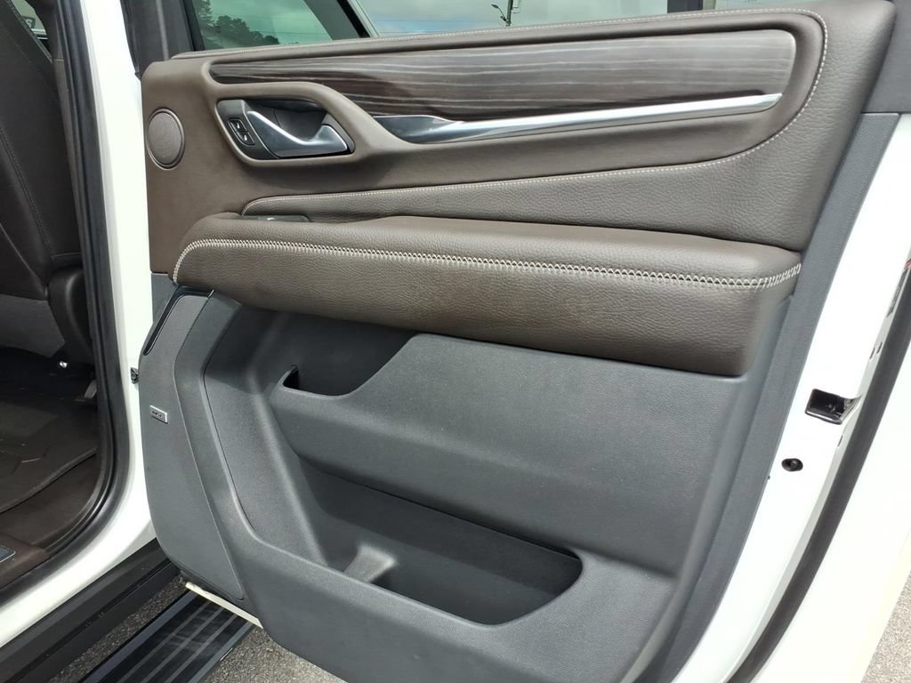 Used 2022 GMC Yukon XL Denali RWD image 15