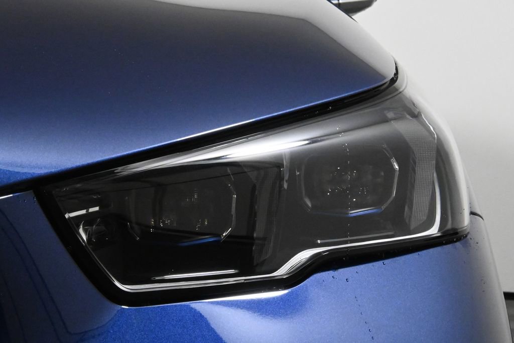 Used 2026 BMW 530i xDrive w/ Premium Package image 11