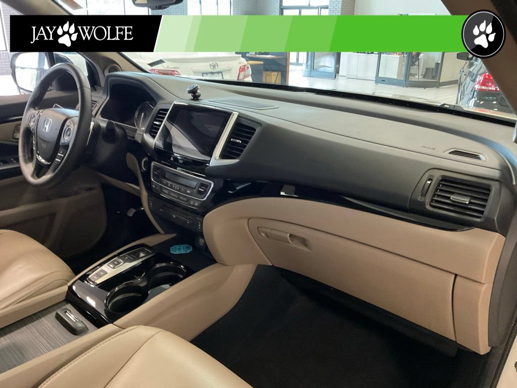Used 2017 Honda Pilot Touring image 19