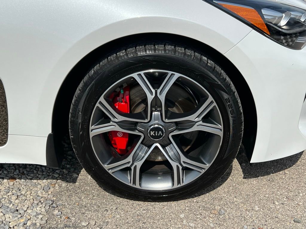 Used 2019 Kia Stinger GT1 AWD/4WD image 10
