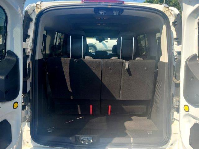 Used 2017 Ford Transit Connect XLT image 10
