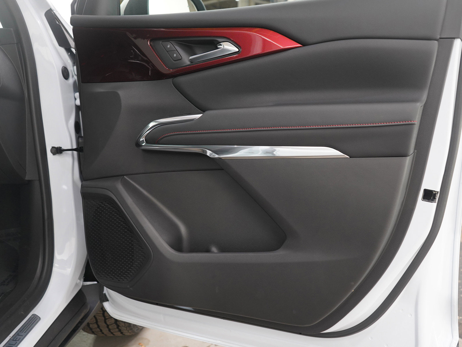 Used 2026 Chevrolet Traverse Z71 w/ Driver Confidence Package image 9