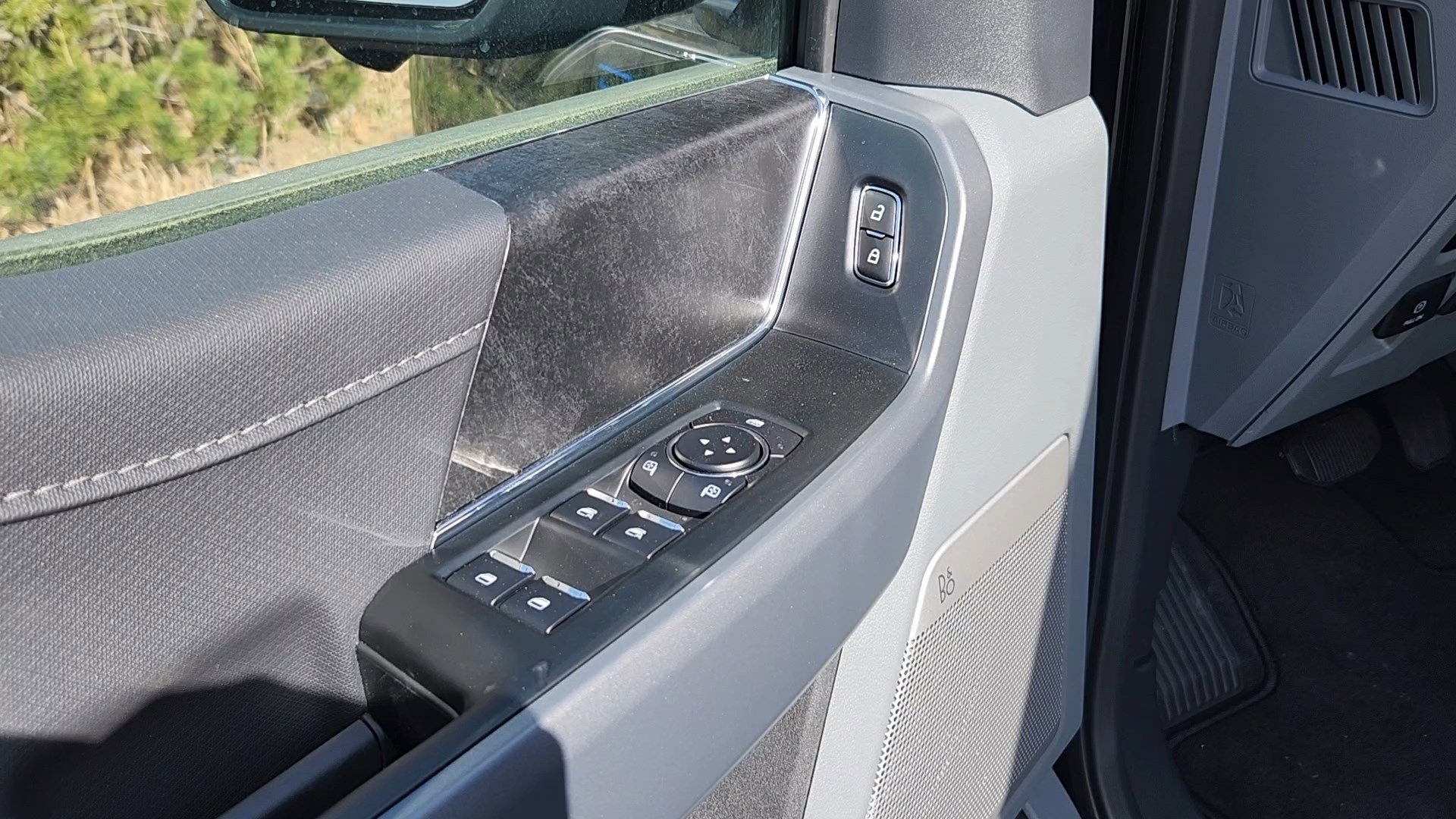 New 2025 Ford F150 Lightning Flash AWD/4WD image 7