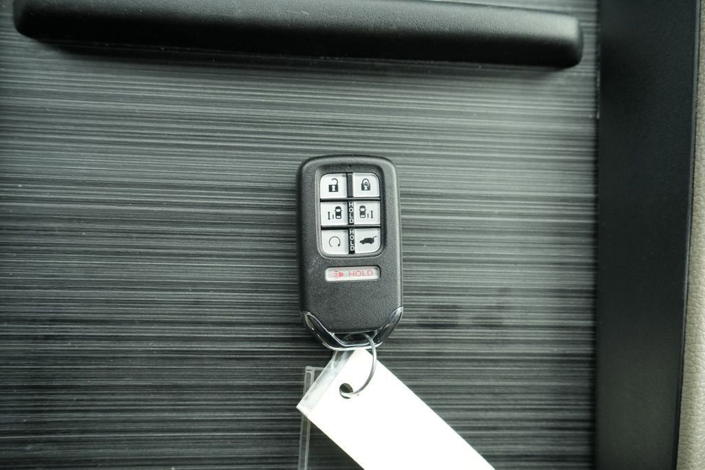 Used 2023 Honda Odyssey Elite image 47