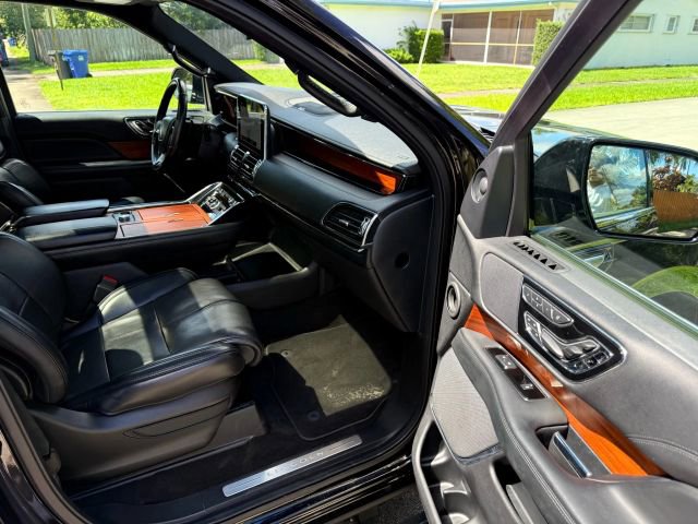 Used 2019 Lincoln Navigator L Reserve w/ Cargo Package image 18