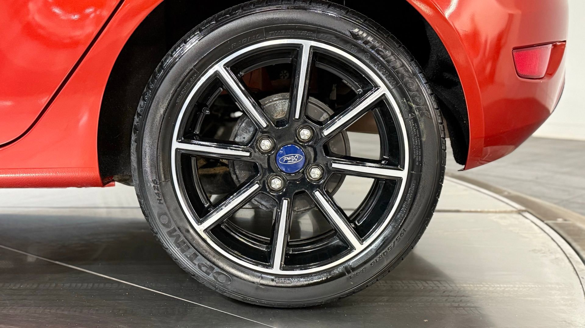 Used 2018 Ford Fiesta SE image 23