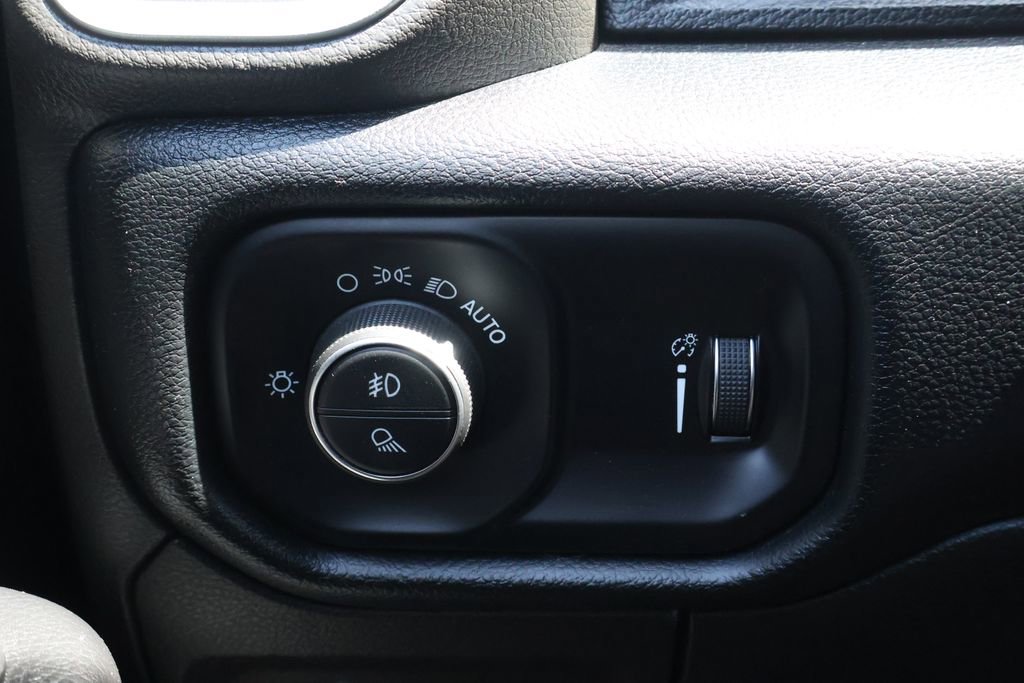 Used 2021 RAM 1500 Big Horn AWD/4WD image 39