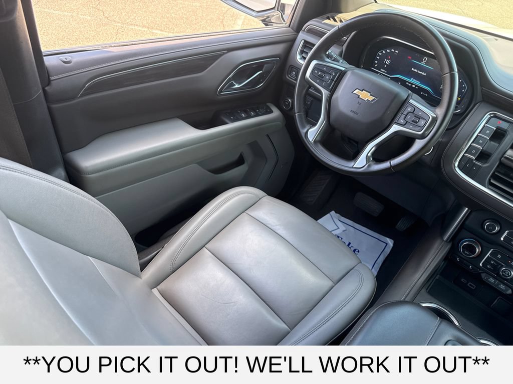 Used 2024 Chevrolet Suburban LT RWD image 28