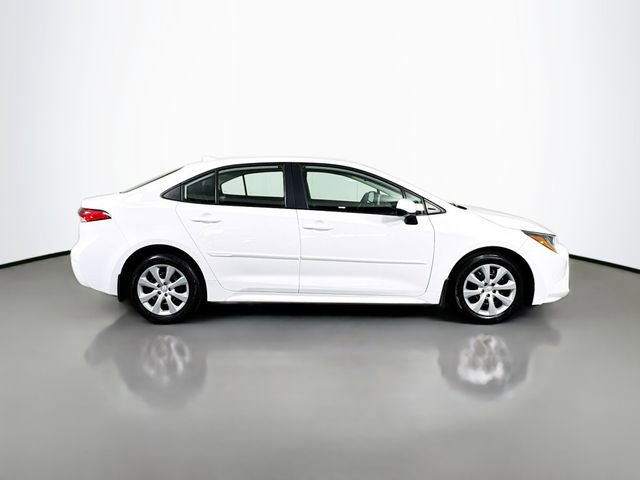 Used 2023 Toyota Corolla LE FWD image 9