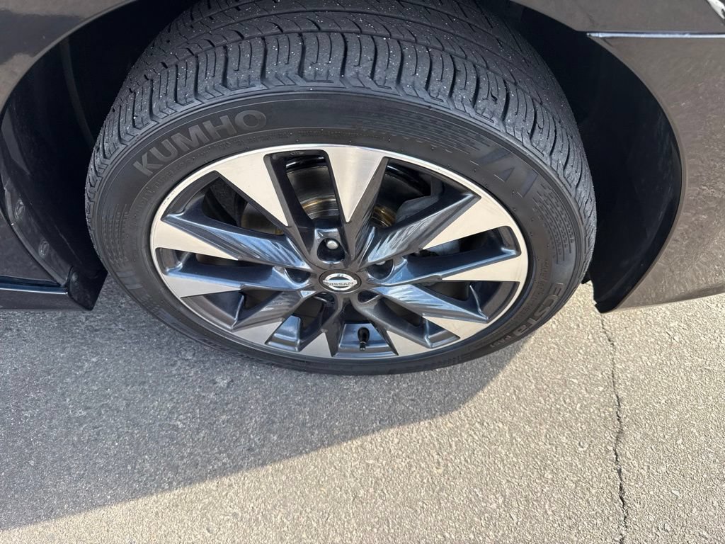 Used 2017 Nissan Sentra SR FWD image 4