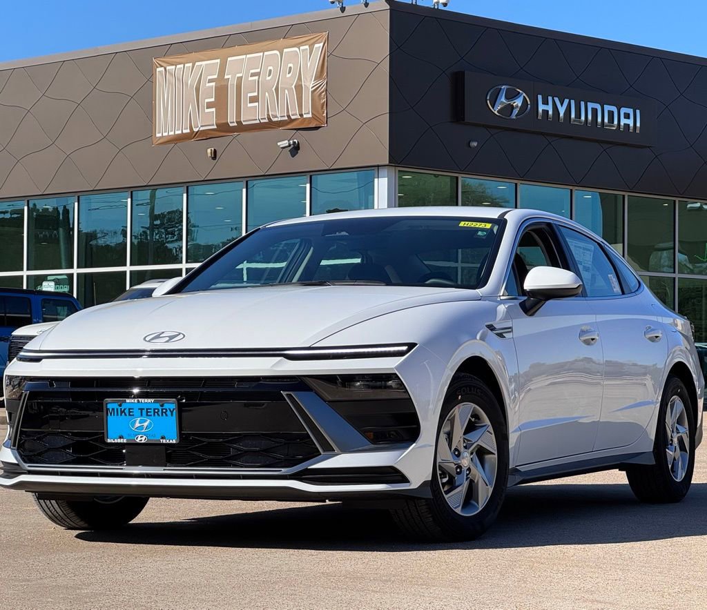 New 2026 Hyundai Sonata SE FWD image 1
