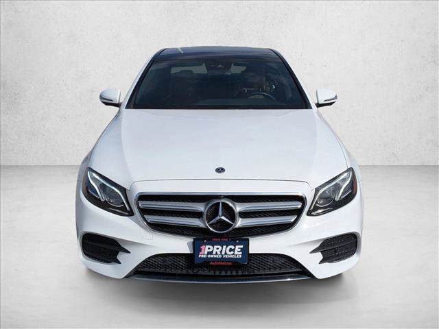 Used 2019 Mercedes-Benz E 300 4MATIC image 2