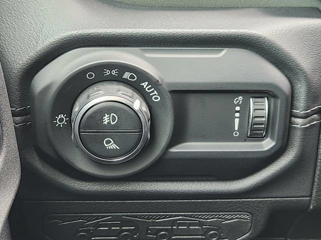Used 2024 Jeep Gladiator Mojave w/ Convenience Group AWD/4WD image 20