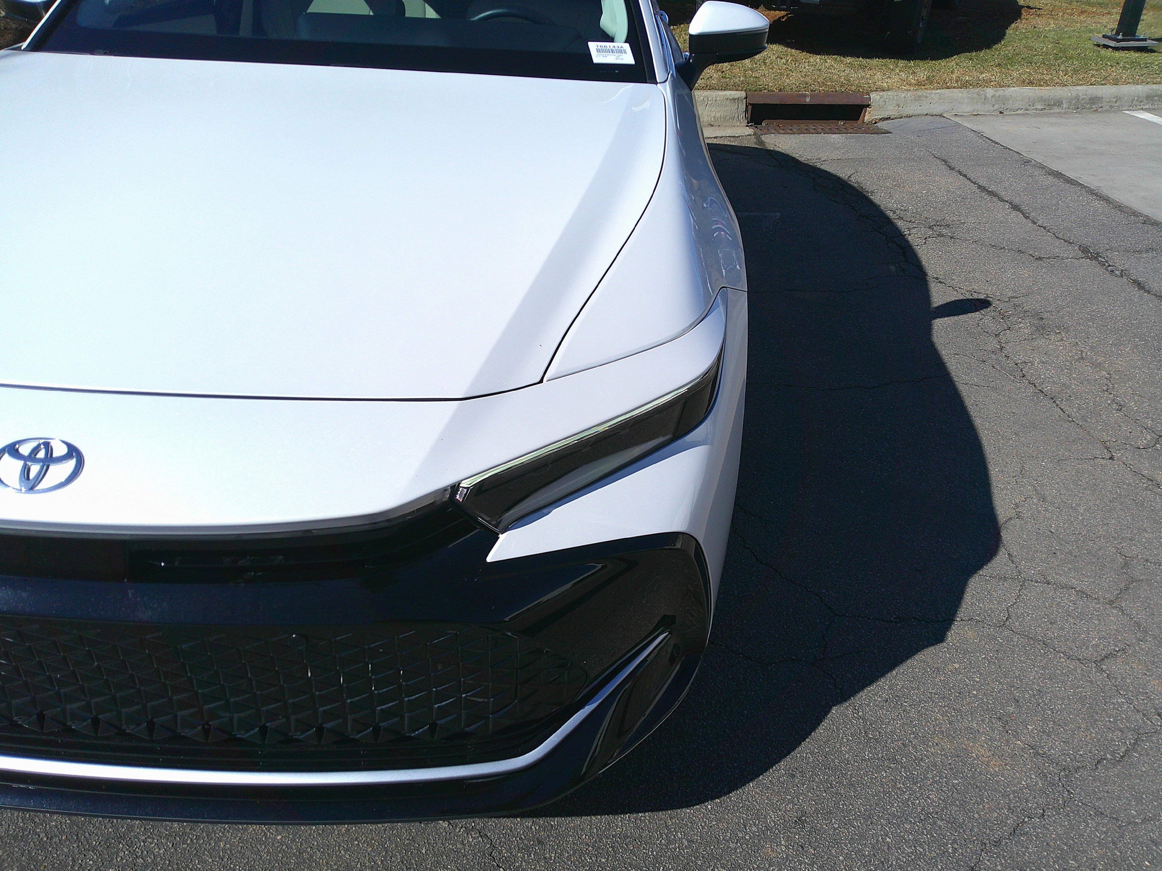 Used 2023 Toyota Crown Limited image 7