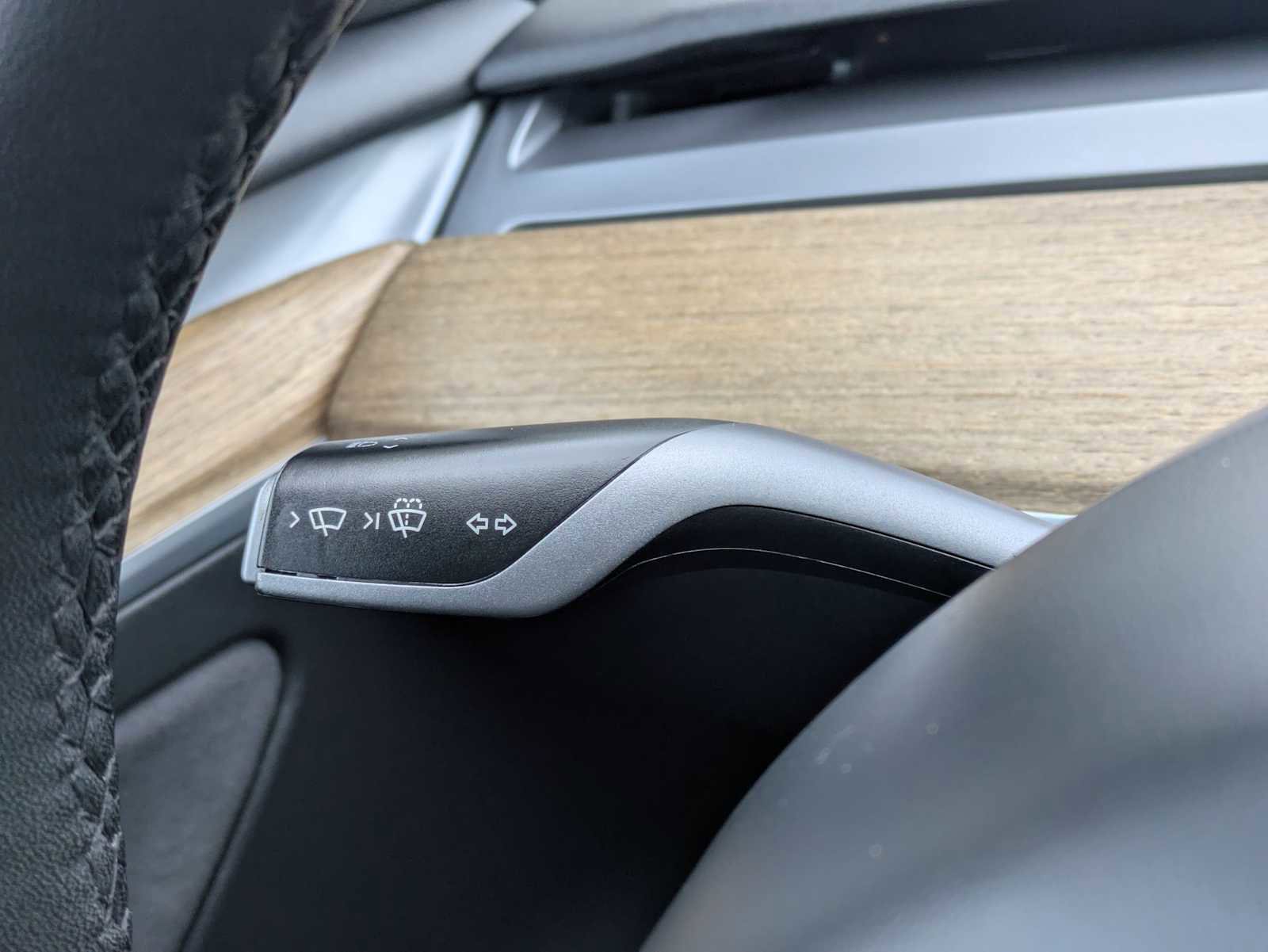 Used 2022 Tesla Model 3 Standard Range image 23