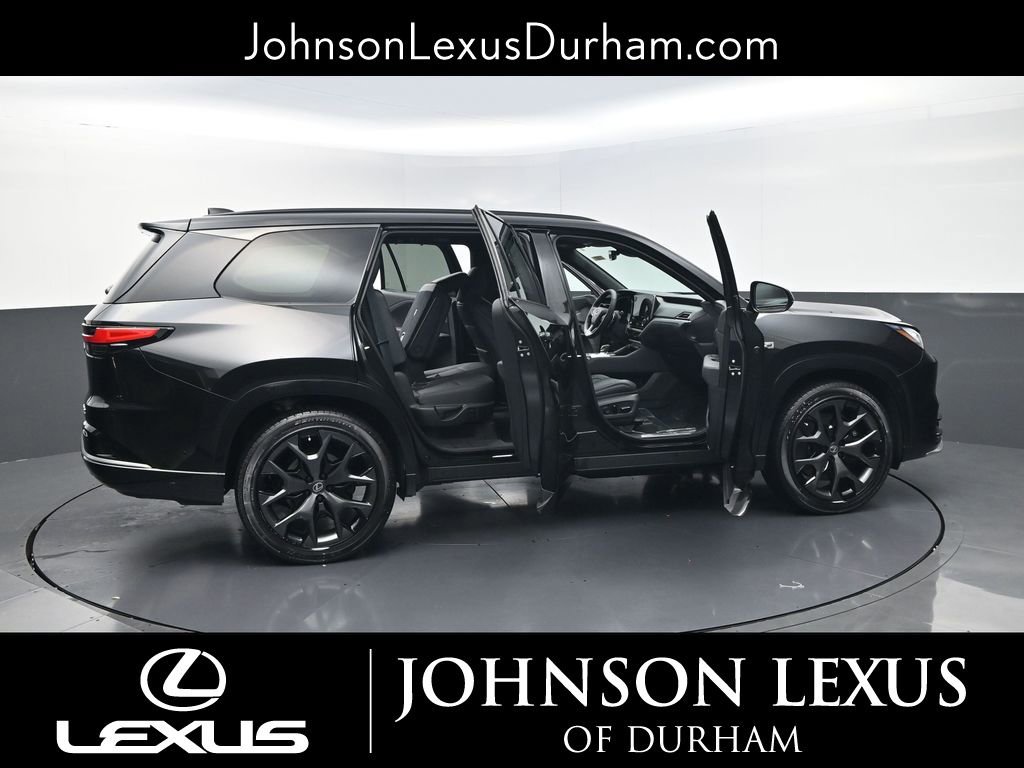 New 2026 Lexus TX 500h AWD image 32