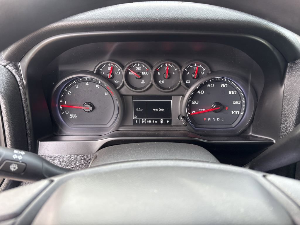 Used 2020 Chevrolet Silverado 1500 Custom w/ Custom Value Package image 14