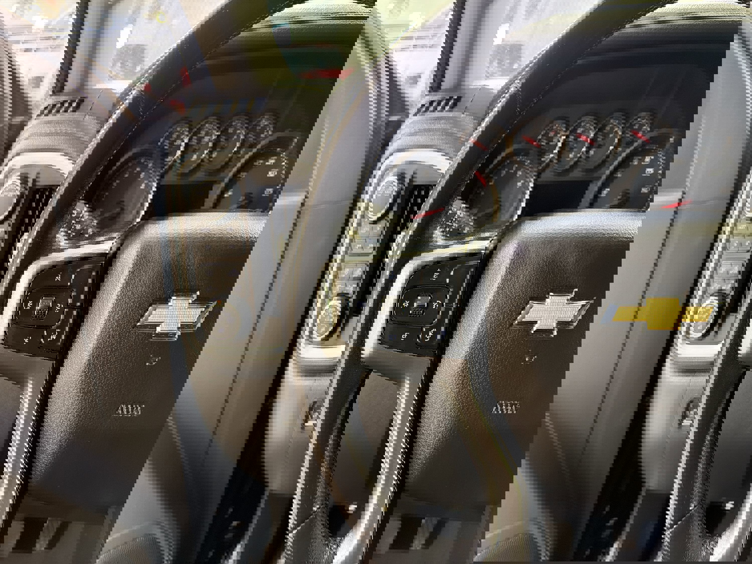 Used 2021 Chevrolet Silverado 1500 LTZ w/ Z71 Off-Road Package image 14