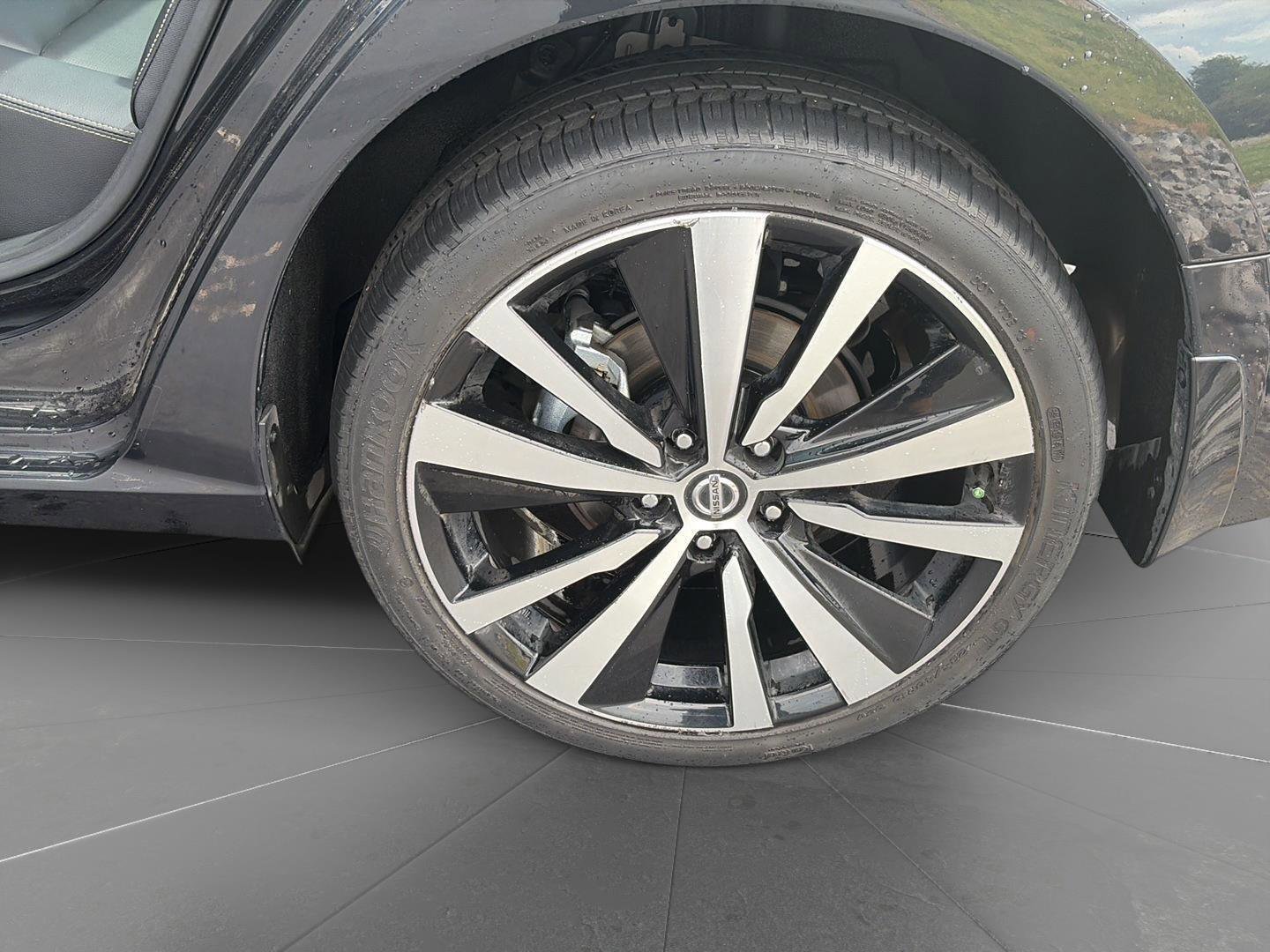 Used 2021 Nissan Altima 2.5 Platinum AWD/4WD image 11