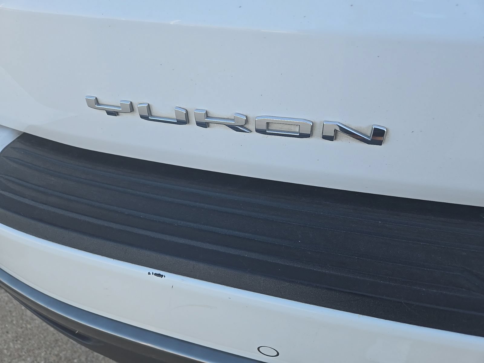 Used 2023 GMC Yukon AT4 AWD/4WD image 12
