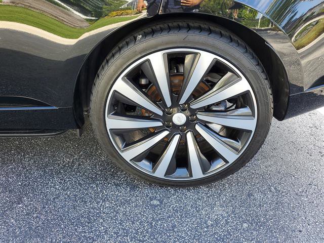 Used 2023 Land Rover Range Rover Long Wheelbase SE AWD/4WD image 14