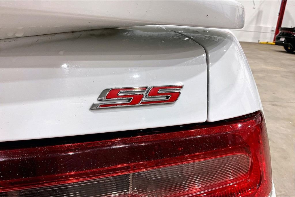 Used 2015 Chevrolet Camaro SS w/ RS Package RWD image 8