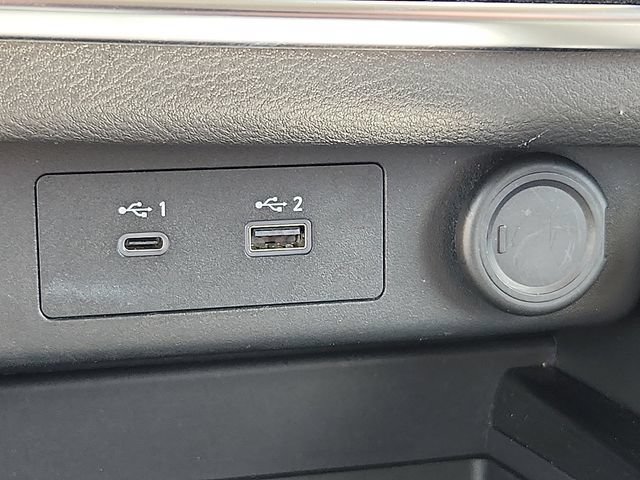 Used 2023 Nissan Rogue SV FWD image 24