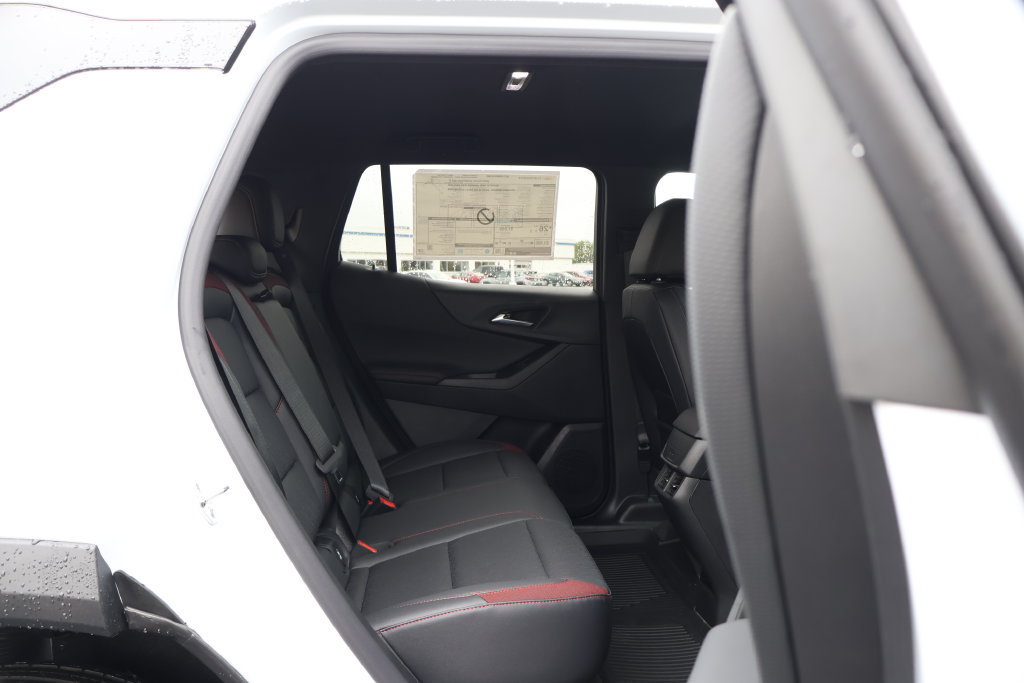 New 2027 Chevrolet Equinox RS w/ Safety and Technology Package AWD/4WD image 41
