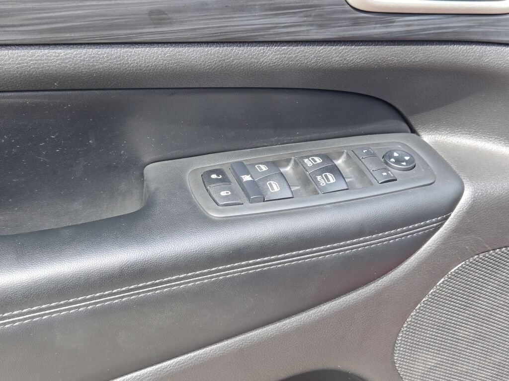 Used 2021 Jeep Grand Cherokee Laredo X AWD/4WD image 30