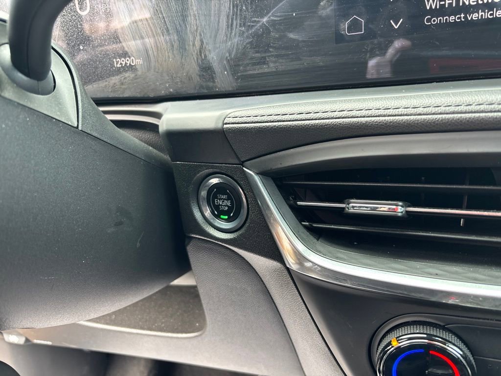 Used 2024 Buick Encore GX Preferred w/ Comfort Package FWD image 31