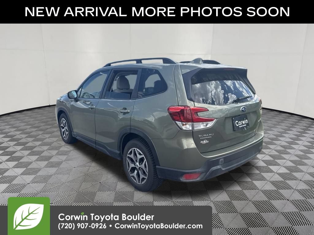 Used 2021 Subaru Forester Premium AWD/4WD image 5