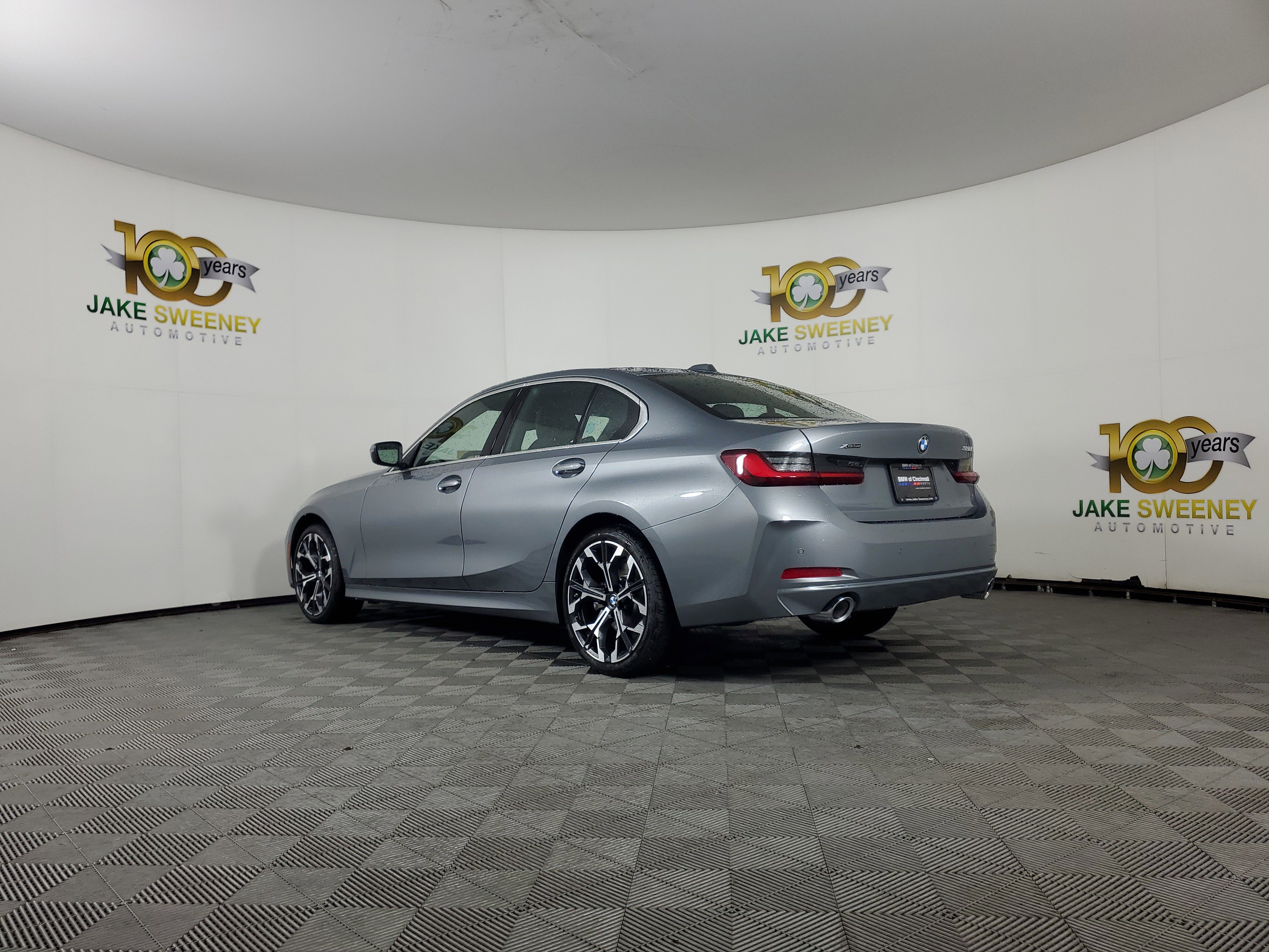 Used 2025 BMW 330i xDrive Sedan w/ Premium Package AWD/4WD image 5