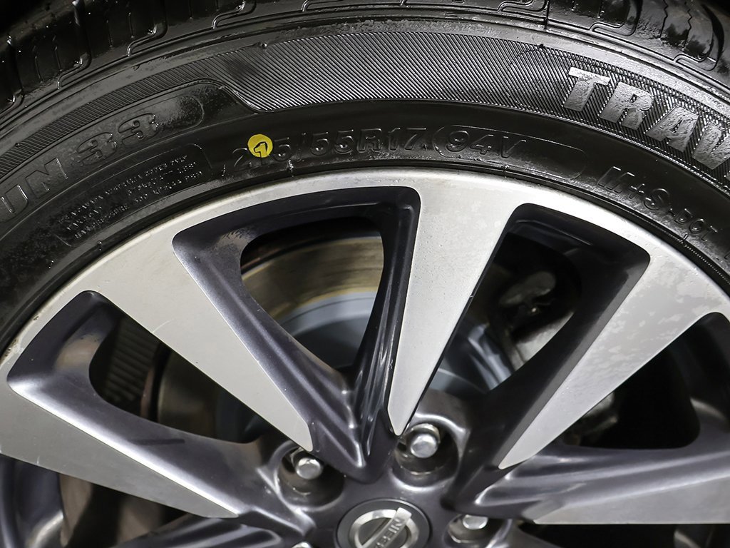 Used 2017 Nissan Altima 2.5 SL w/ Moonroof Package image 22