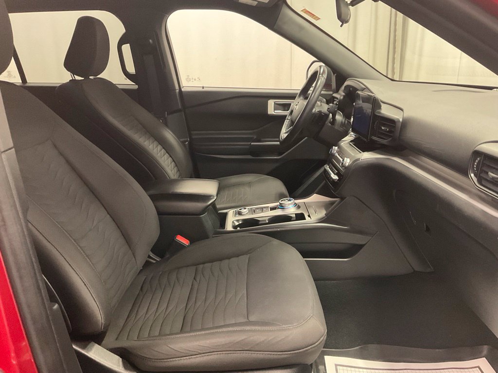 Used 2020 Ford Explorer XLT w/ Comfort Package AWD/4WD image 28